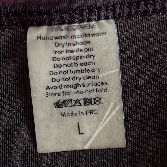 Two piece bathing suit, - Picture 3 of 4